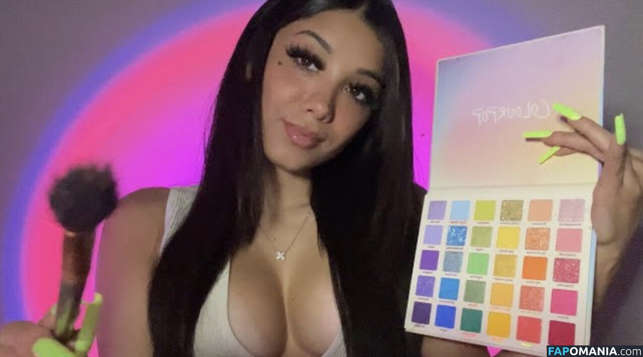 SassySounds ASMR / SassysoundsASMR / sassyselenaaaa / selenaaasasmr Nu OnlyFans  Photo fuitée #4