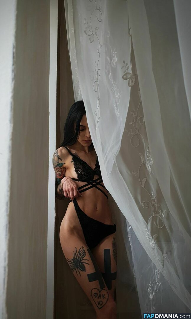 Satana696969 / s_krestami / satana Nu OnlyFans  Photo fuitée #20