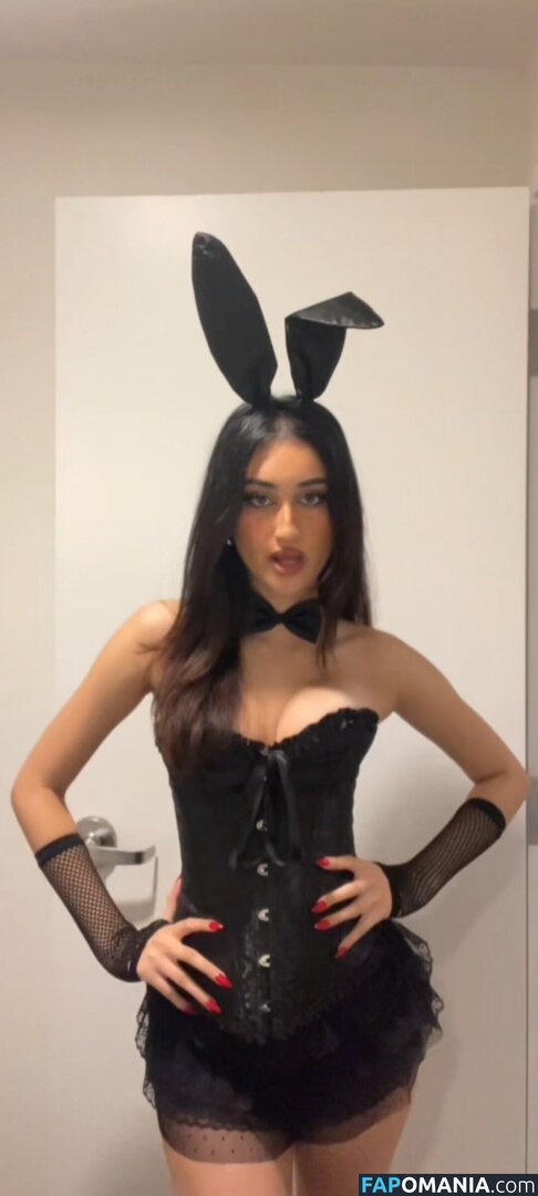 Selena_a.h Selena<3 / selena_a.h Nu OnlyFans  Photo fuitée #1