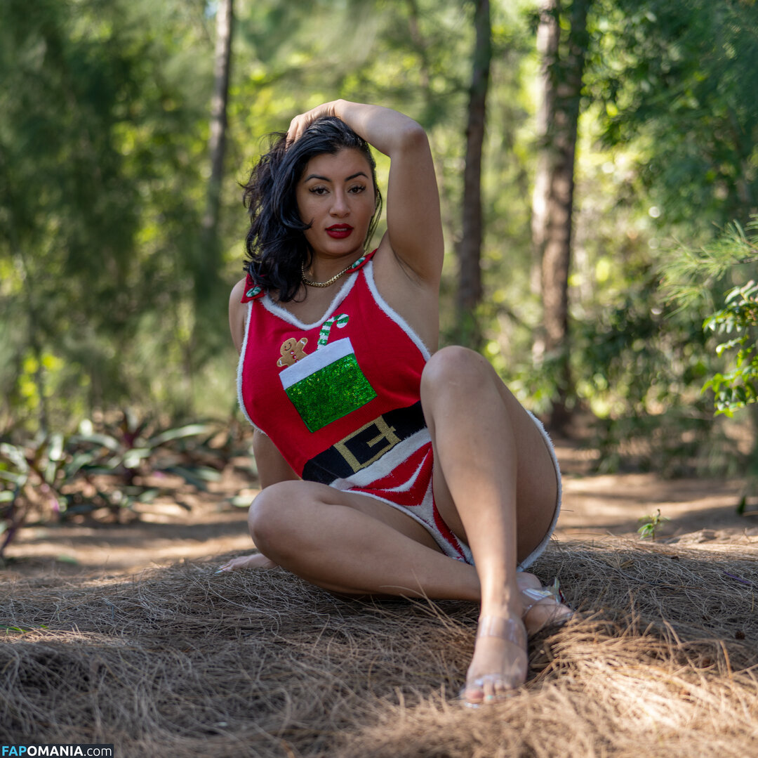 Selena Adams / officialselenaadams4 / selenaadams69 Nu OnlyFans  Photo fuitée #85