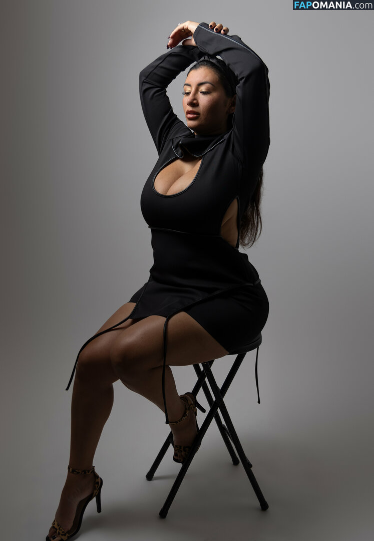 Selena Adams / officialselenaadams4 / selenaadams69 Nu OnlyFans  Photo fuitée #276