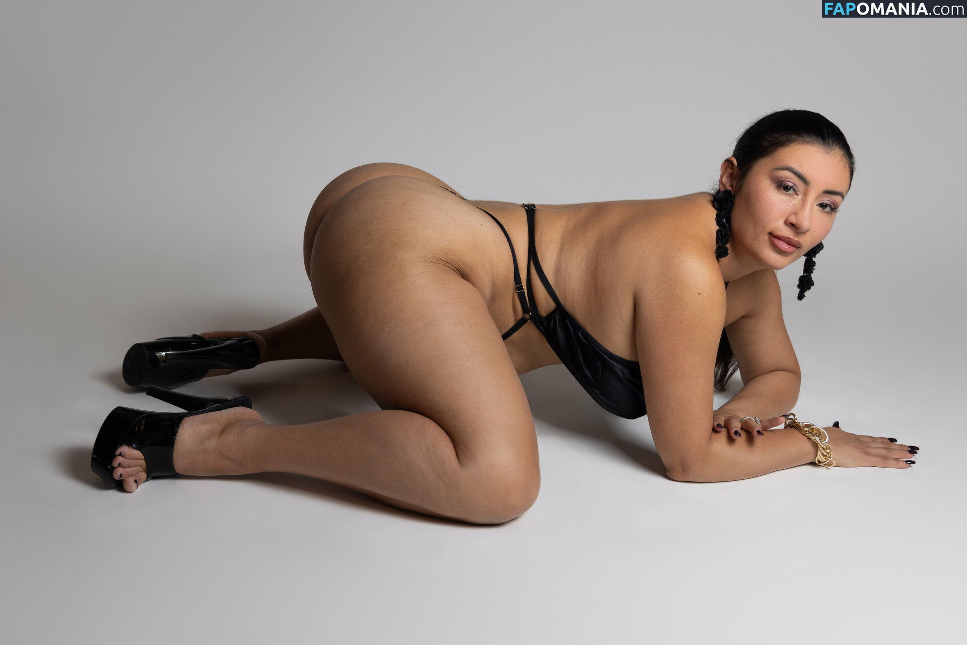 Selena Adams / officialselenaadams4 / selenaadams69 Nu OnlyFans  Photo fuitée #293