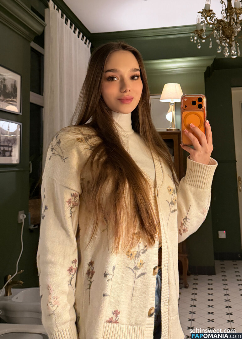 Selti / Seltin_sweety / seltinsweety Nu OnlyFans  Photo fuitée #116