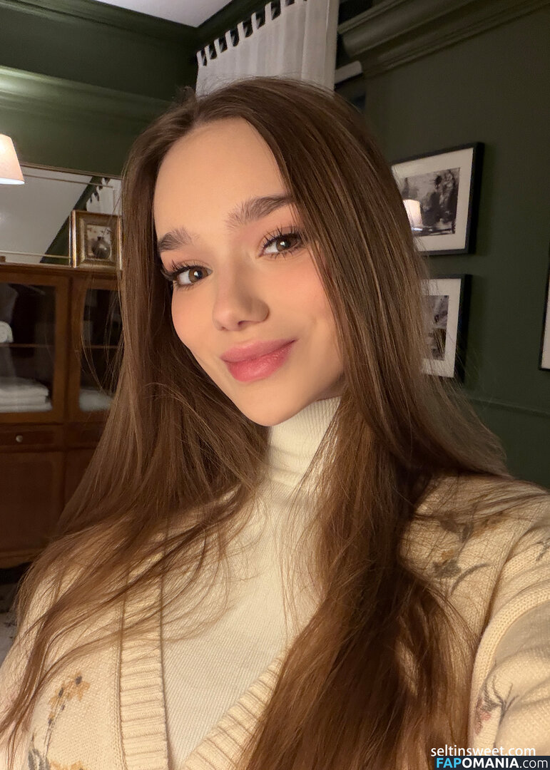 Selti / Seltin_sweety / seltinsweety Nu OnlyFans  Photo fuitée #118