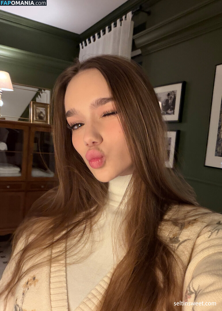 Selti / Seltin_sweety / seltinsweety Nu OnlyFans  Photo fuitée #119