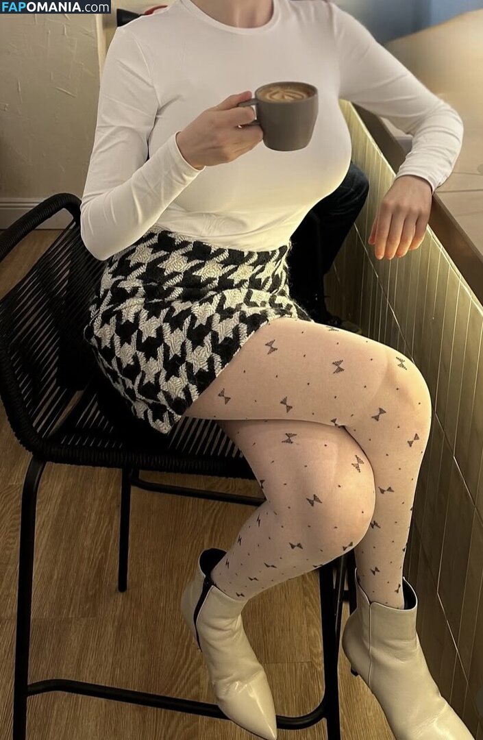 Serena Skybourne / https: / serenaskybourne Nu OnlyFans  Photo fuitée #40