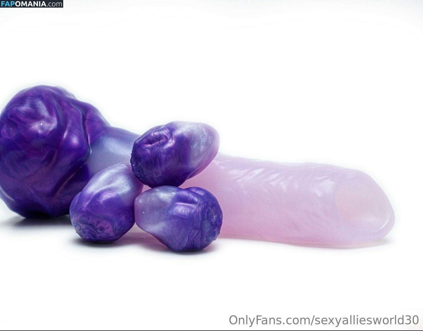 sexyalliesworld30 Nu OnlyFans  Photo fuitée #38