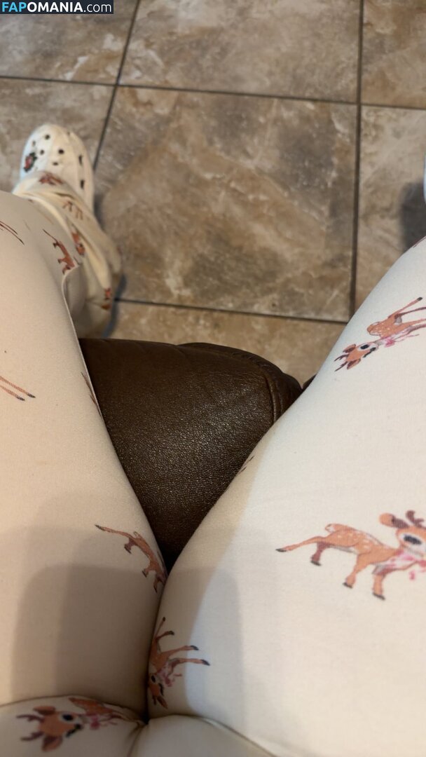 https: / sexyweirdlatina / weirdsexylatina Nu OnlyFans  Photo fuitée #3