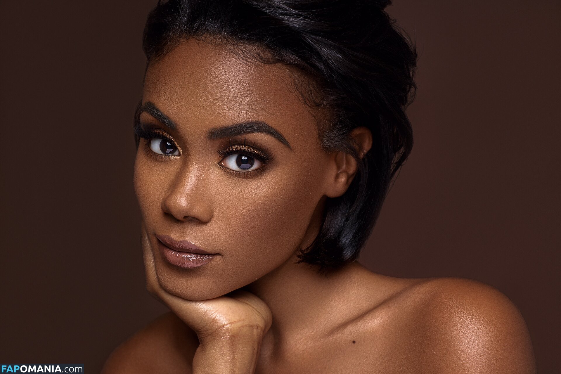 Shannon Thornton Nu OnlyFans  Photo fuitée #6