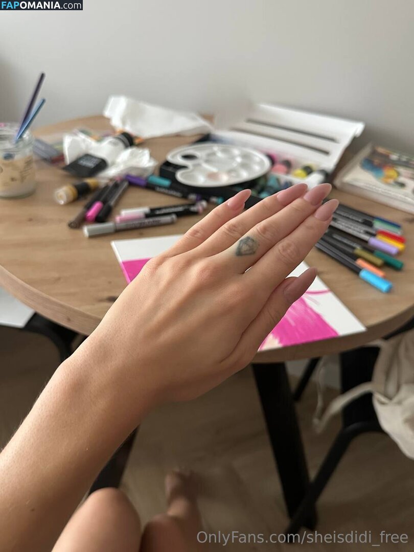 sheisdidi_free / sheisgoldie Nu OnlyFans  Photo fuitée #24