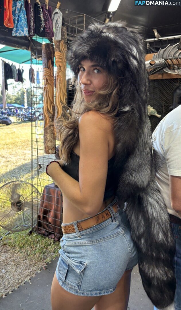 Shelby Abbott / shelbyabbott11 / simplyyhott Nu OnlyFans  Photo fuitée #17