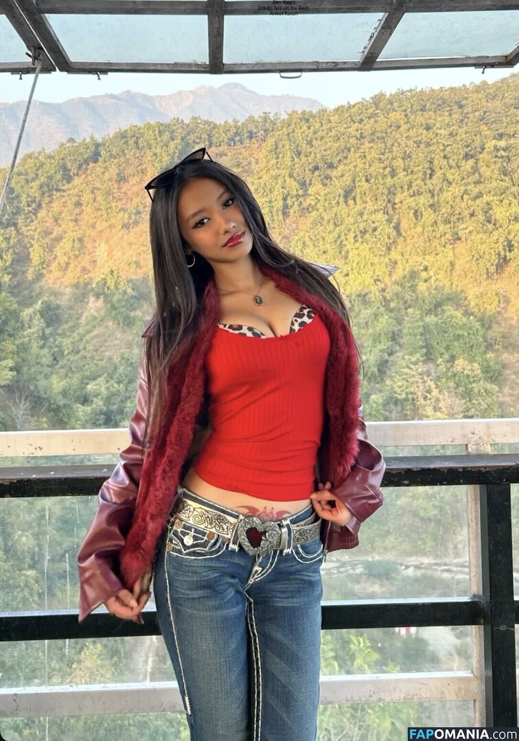 shraddhaforyou / shradhaa.2110 / trashradsss Nu OnlyFans  Photo fuitée #2