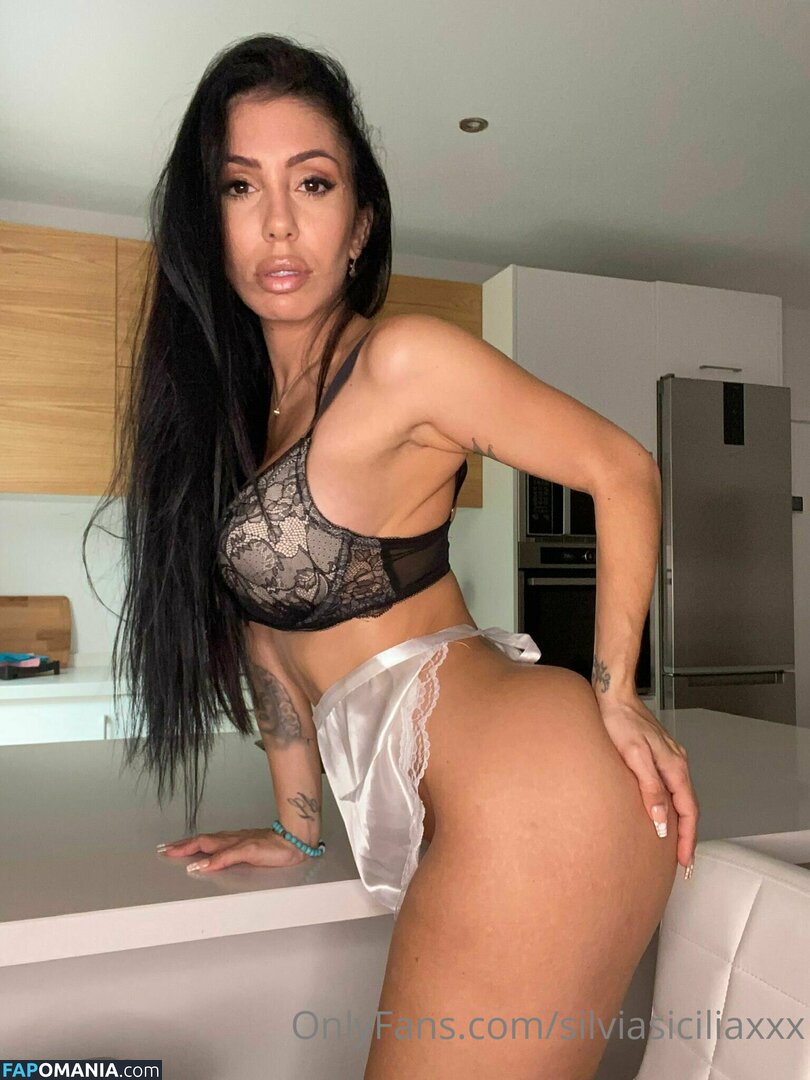 silviasiciliaxxx Nu OnlyFans  Photo fuitée #37