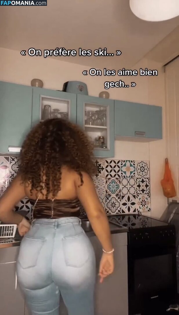 siwi4real Nu OnlyFans  Photo fuitée #7