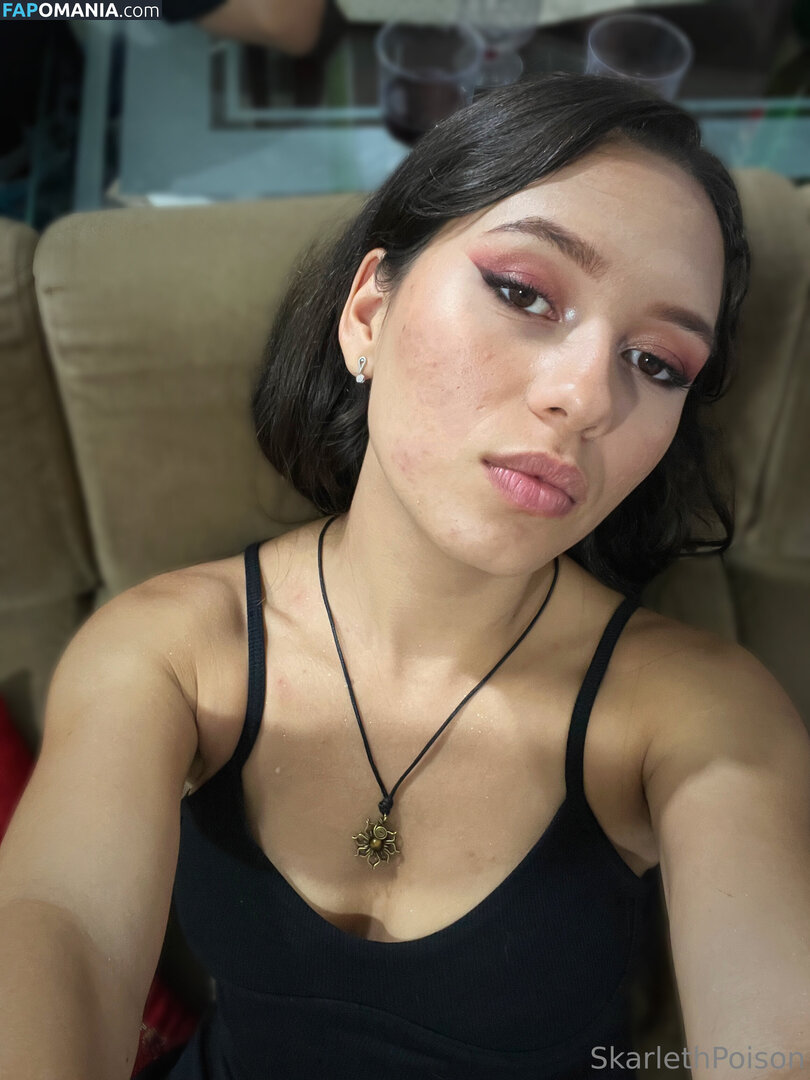 scarlettejh / skarlethpoison Nu OnlyFans  Photo fuitée #4