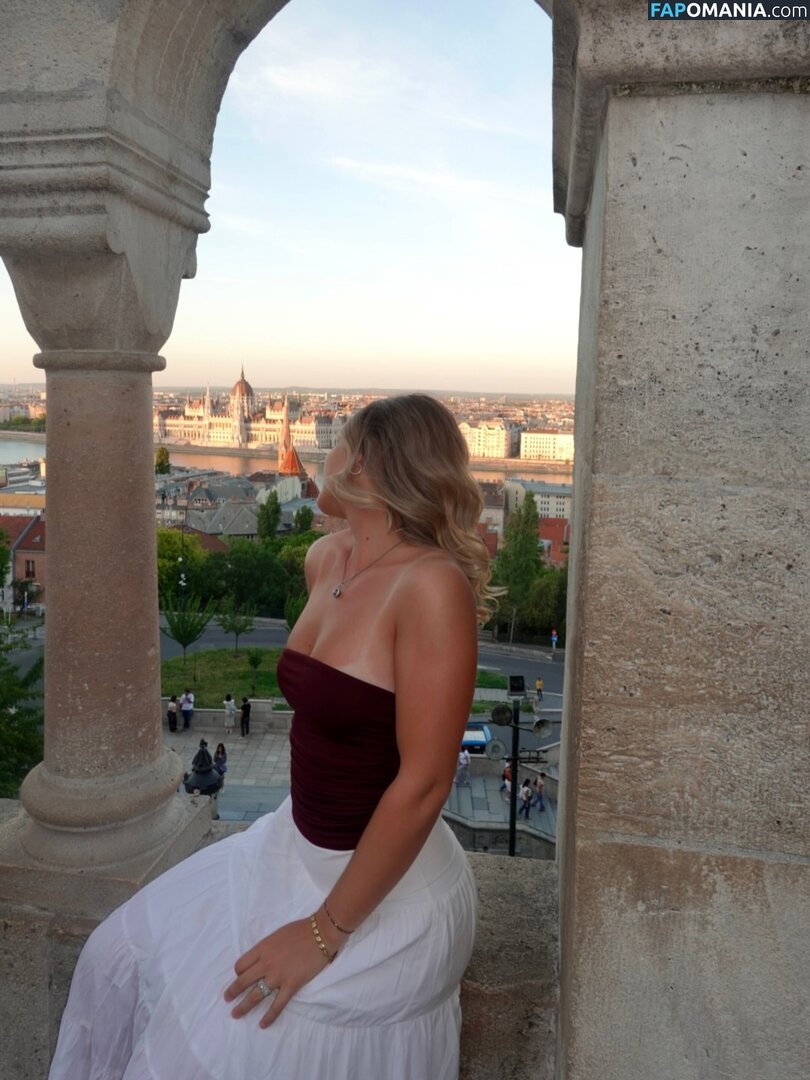 Sky Naomi Smith / skynaomismith Nu OnlyFans  Photo fuitée #10