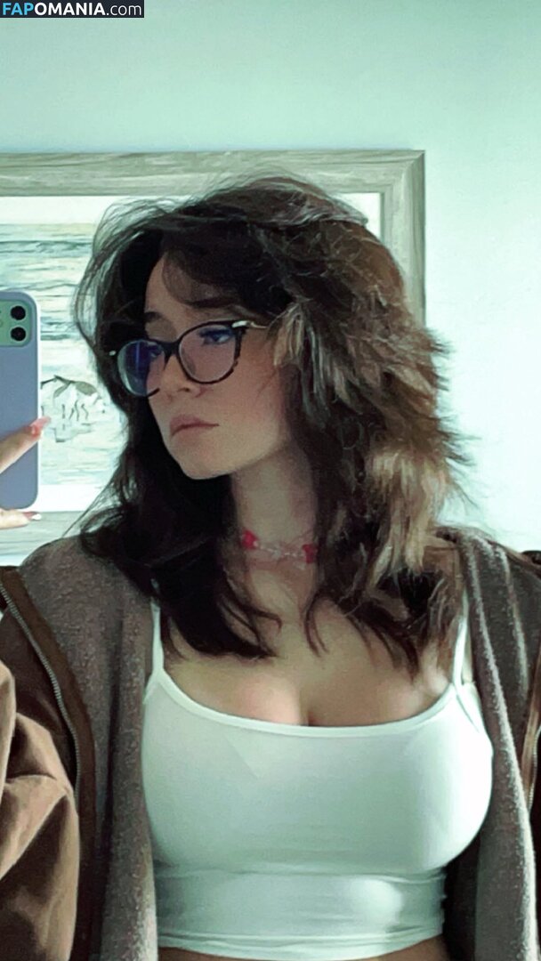 https: / skypiiiii / skyypiiiii Nu OnlyFans  Photo fuitée #5