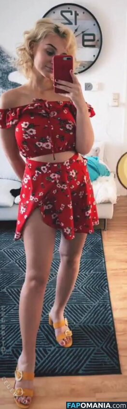 Sashkaskanal / Slimladysashka Nu OnlyFans  Photo fuitée #4