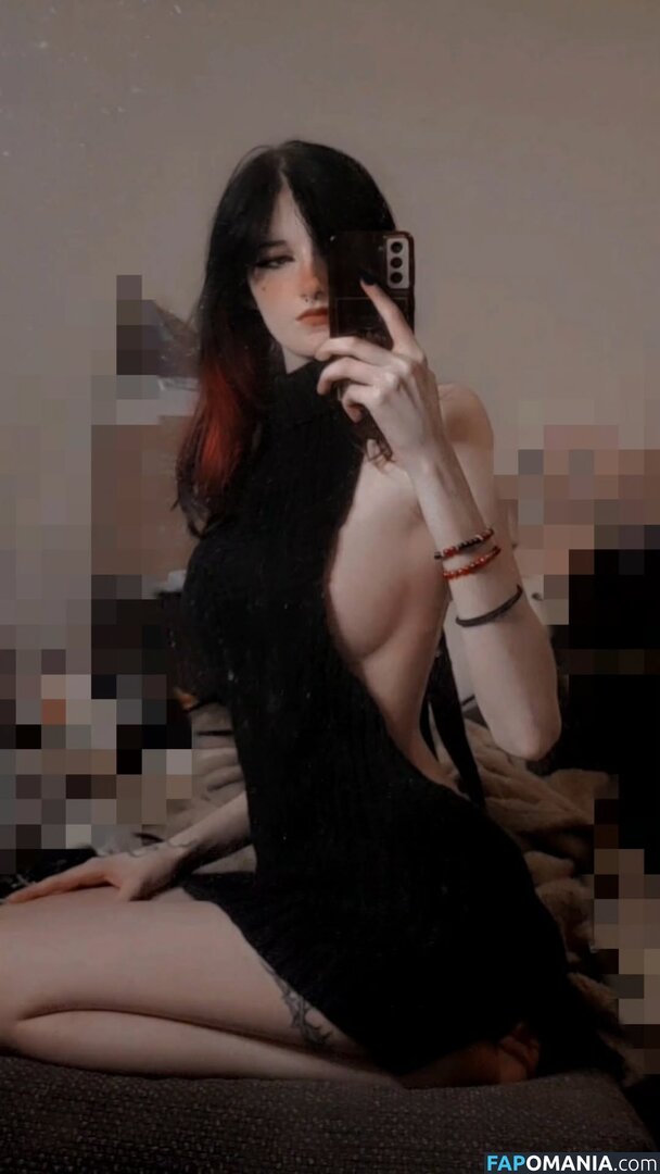 https: / sm0ltiddym0thgf Nu OnlyFans  Photo fuitée #2