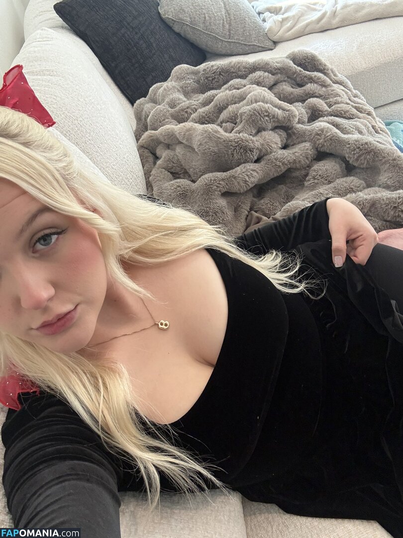 SnowBunnyBby / SnowBunny_Bby / https: / snowbunnybabby Nu OnlyFans  Photo fuitée #1