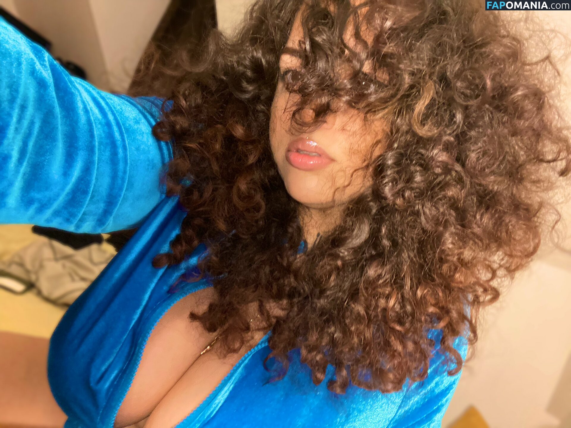 ldjezeriaa / socuurly / socuurvy Nu OnlyFans  Photo fuitée #40