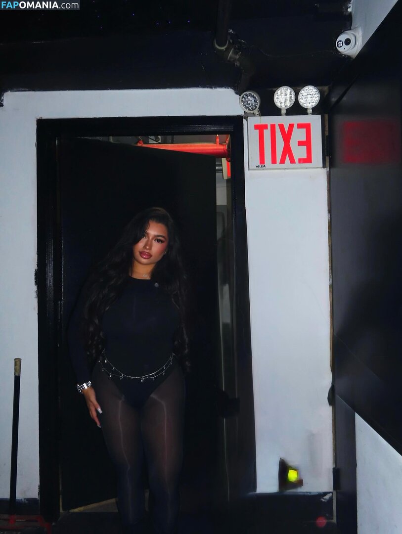 sofia.deroian / sofiaderoian Nu OnlyFans  Photo fuitée #13