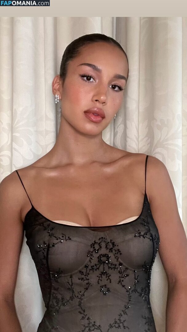 Sofia Wylie / https: / sofiawylie Nu OnlyFans  Photo fuitée #10