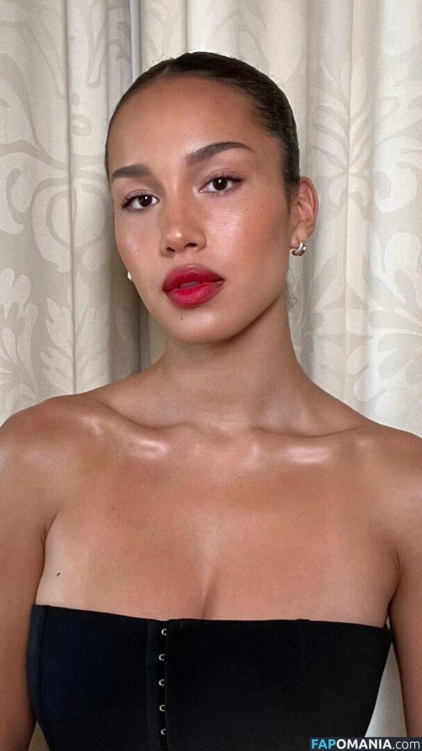 Sofia Wylie / https: / sofiawylie Nu OnlyFans  Photo fuitée #11