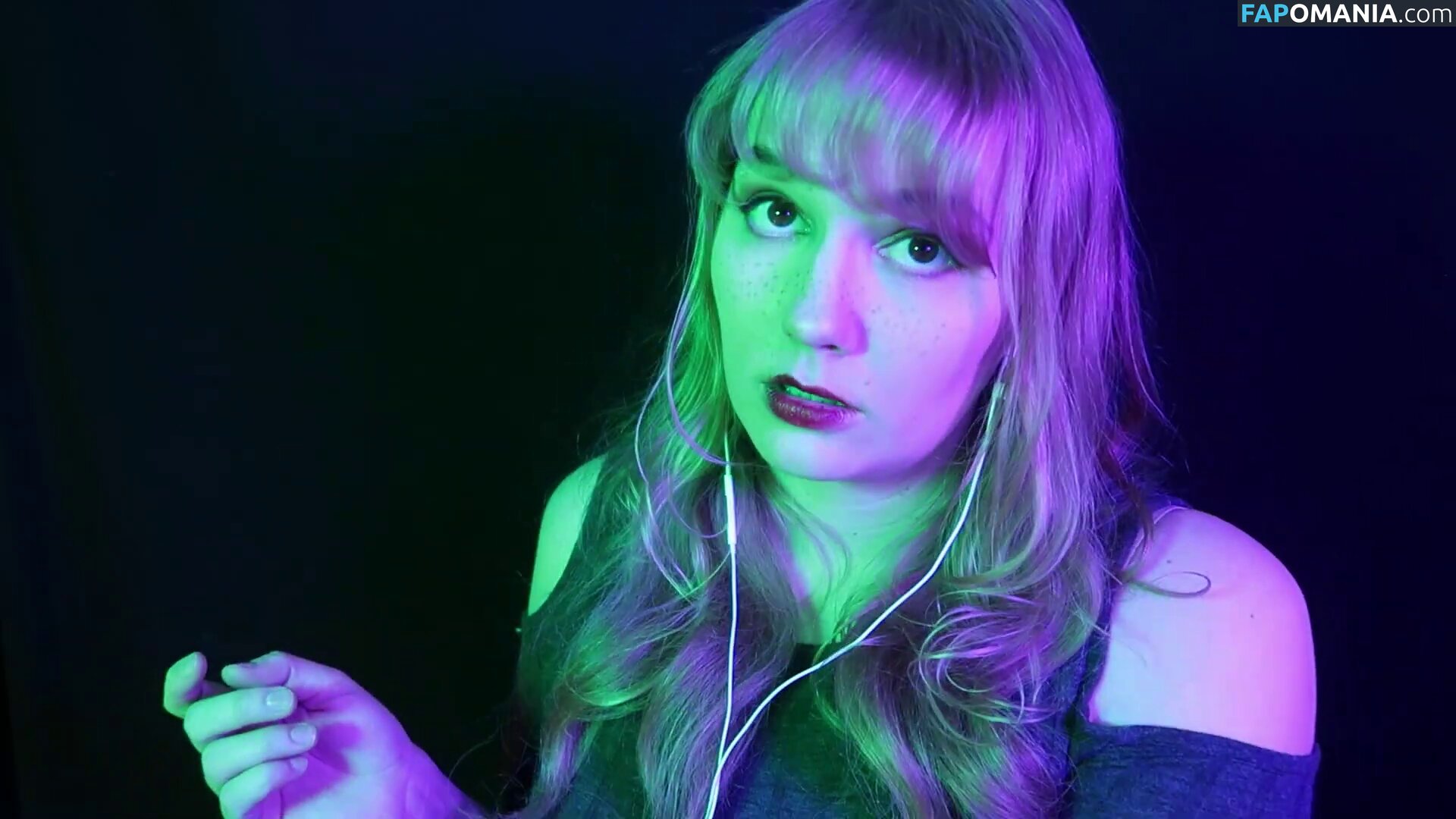 brightstartheory / softlygaloshes Nu OnlyFans  Photo fuitée #38