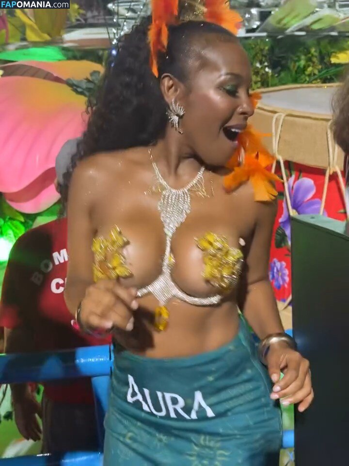 BBB 4 / Solange Vega / https: / solvegaoficial Nu OnlyFans  Photo fuitée #9