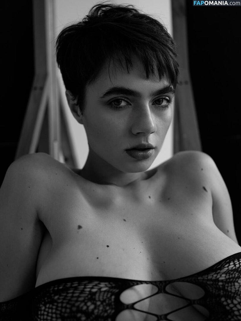 Solomia Maievska / Solomia_Maievska / miamaievska Nu OnlyFans  Photo fuitée #137