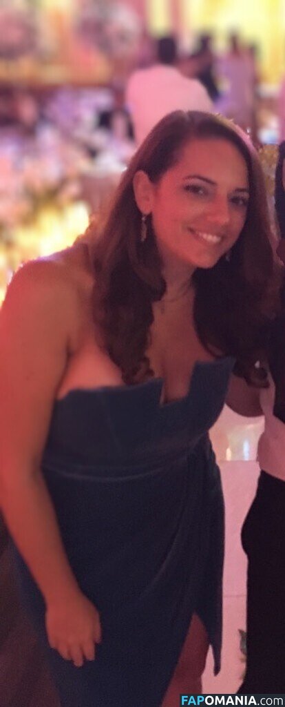 Sona Movsesian / sonamov Nu OnlyFans  Photo fuitée #1