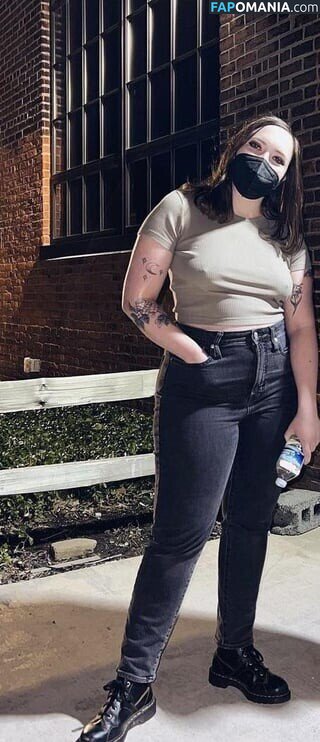 Soccer Mommy / Sophia Allison / soccermommyband Nu OnlyFans  Photo fuitée #2