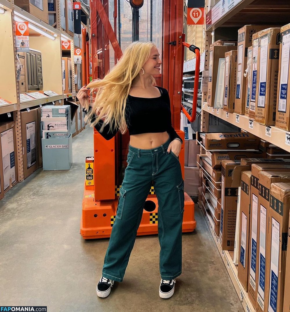 Sophia Armata / soph_armata Nu OnlyFans  Photo fuitée #15