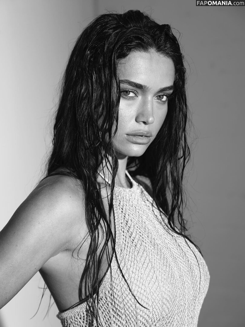 Sophia Chugranis / sophia.chugranis / sophiachugranis Nu OnlyFans  Photo fuitée #16
