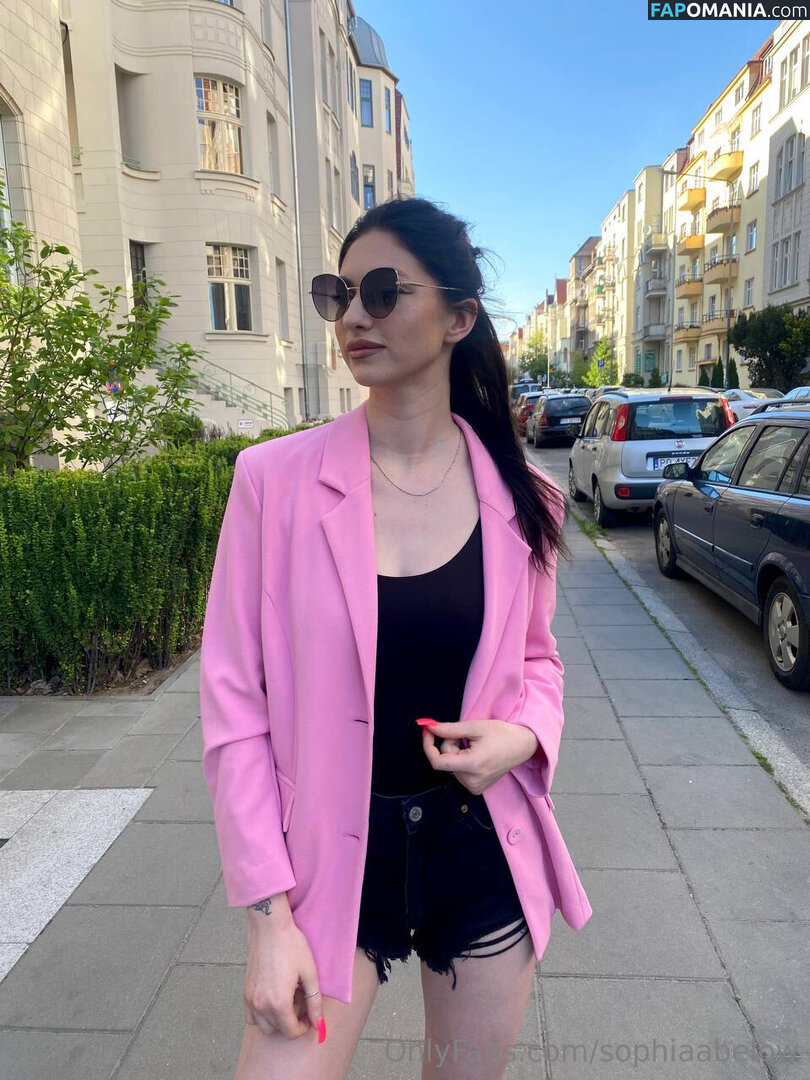 sophiaabelow / sophie.abelow Nu OnlyFans  Photo fuitée #16