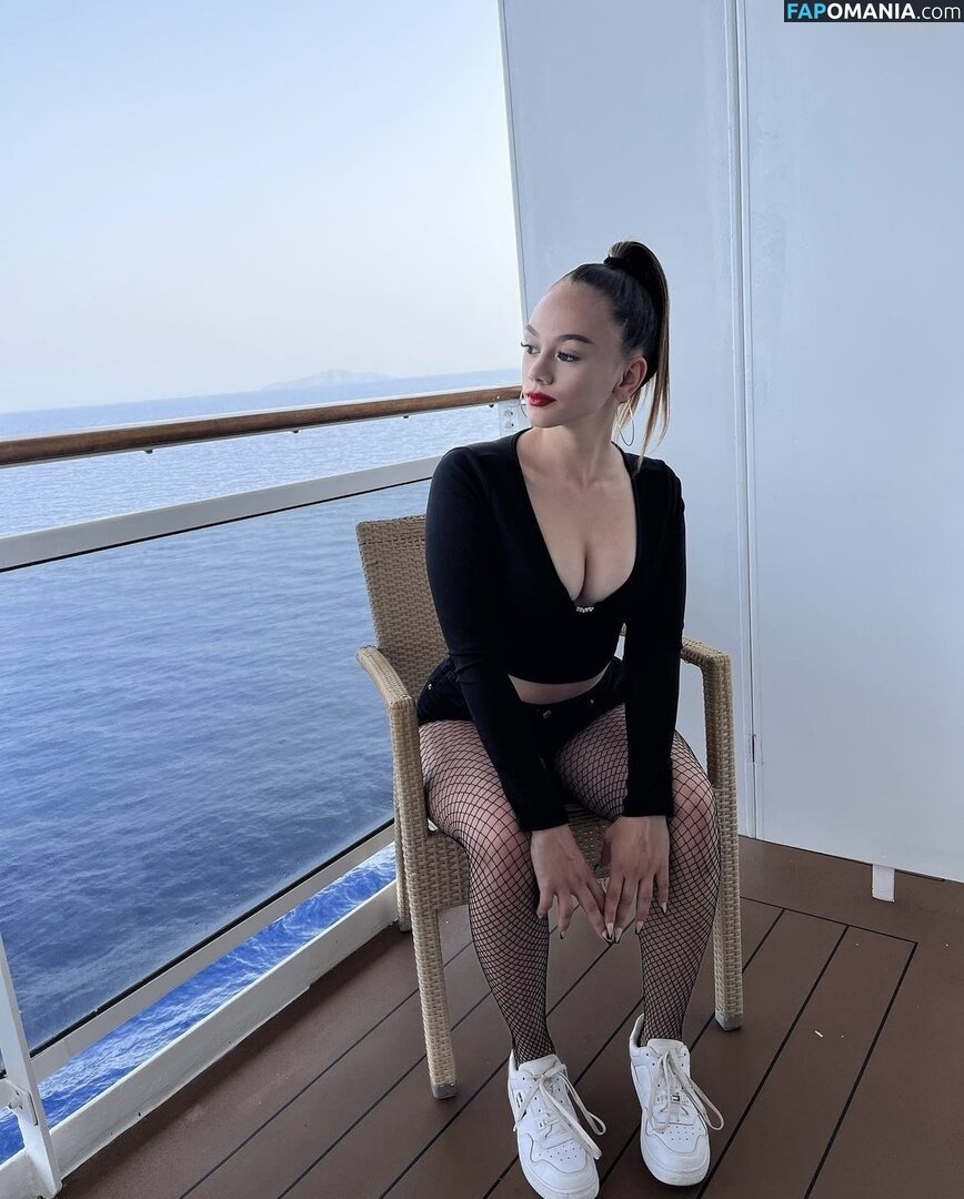 Sophie Gerlach / _.sophie05._ Nu OnlyFans  Photo fuitée #6