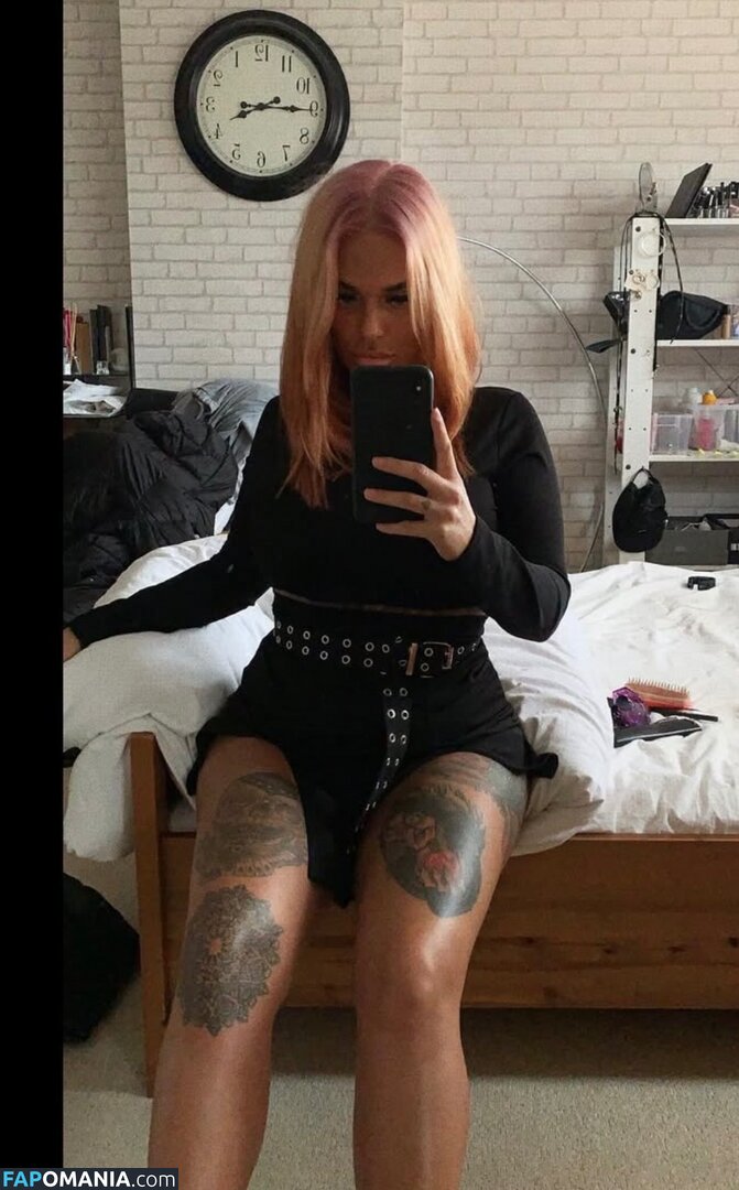 Sophie Henson / https: / sophiehenson Nu OnlyFans  Photo fuitée #6