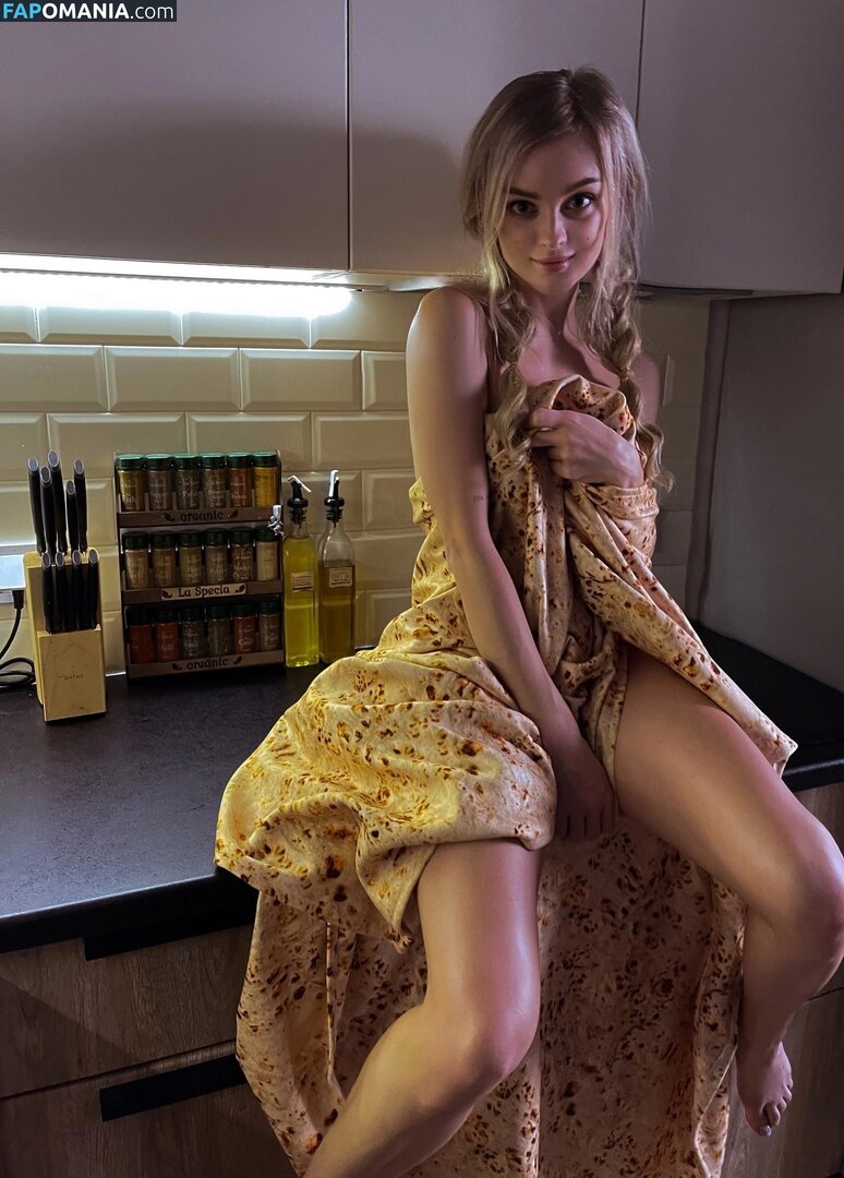 KATSSBY / Sophie Katssby Nu OnlyFans  Photo fuitée #680