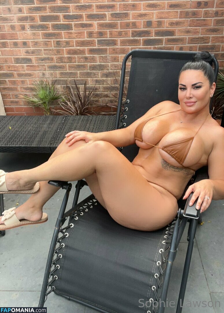 Perv-mom / Sophie Lawson / StepMother / stepmother_x Nu OnlyFans  Photo fuitée #96