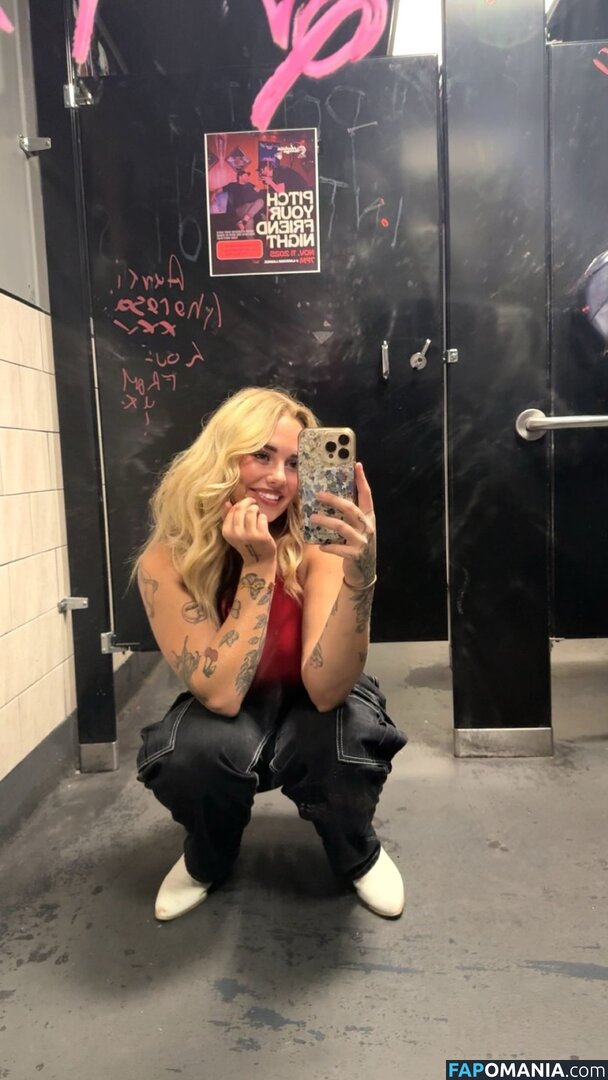 Sophie Riedemann / Sophuckingone / _sophieriedemann Nu OnlyFans  Photo fuitée #286