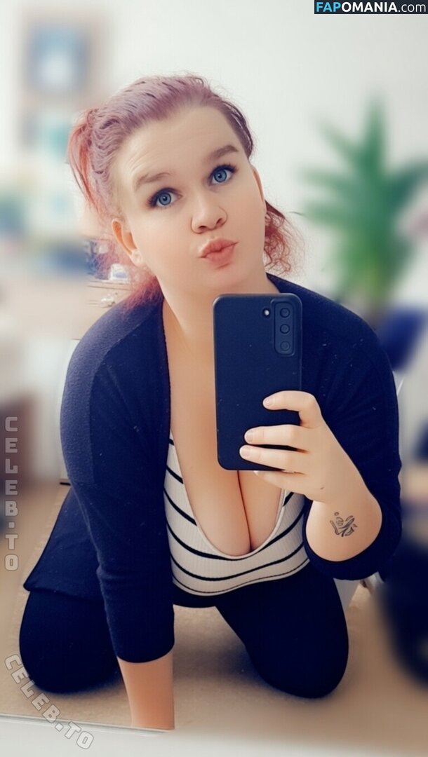 SophieSchmande / https: / sophie_schmande Nu OnlyFans  Photo fuitée #3
