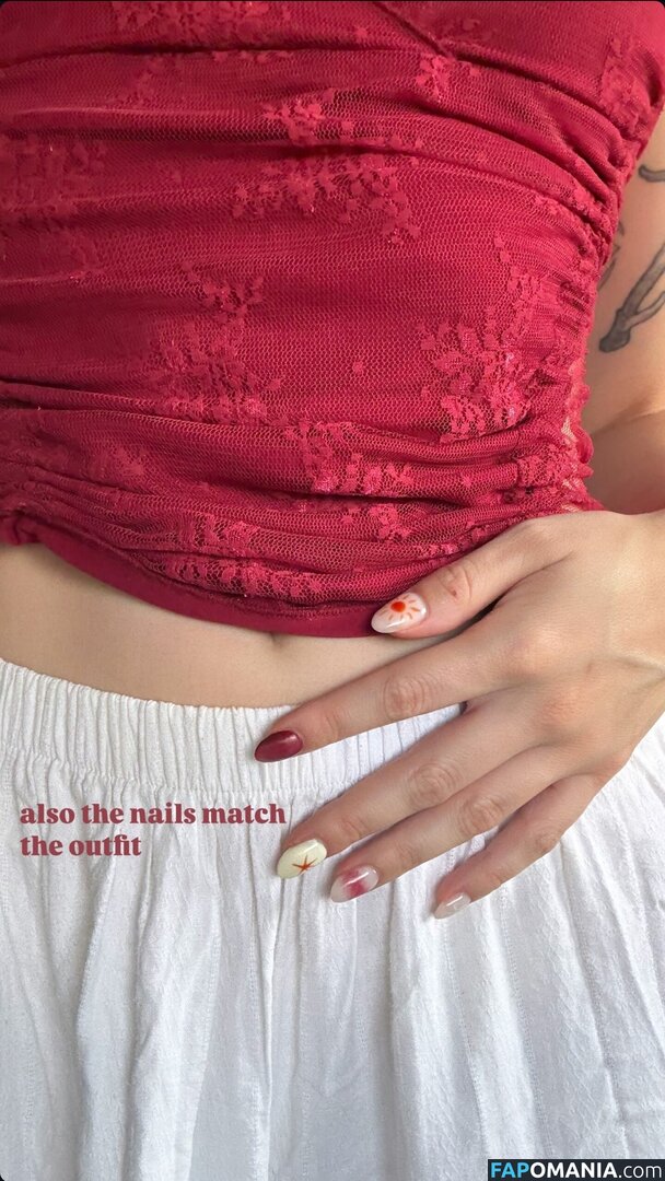 Soupforeloise / help Nu OnlyFans  Photo fuitée #50