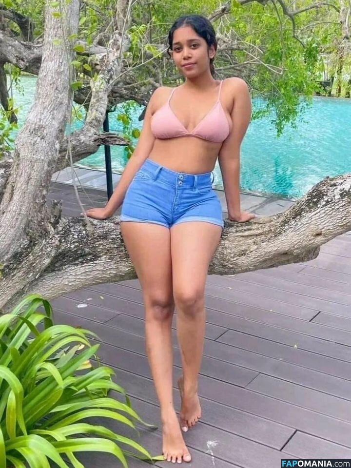 Sri Lanka / Sri Lankan Girls / hashini.guruge / poojaniperera Nu OnlyFans  Photo fuitée #13