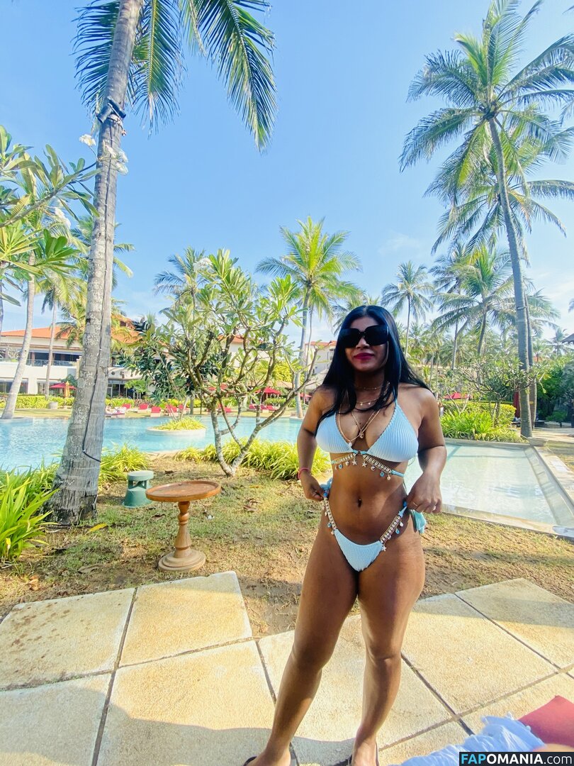 Sri Lanka / Sri Lankan Girls / hashini.guruge / poojaniperera Nu OnlyFans  Photo fuitée #80