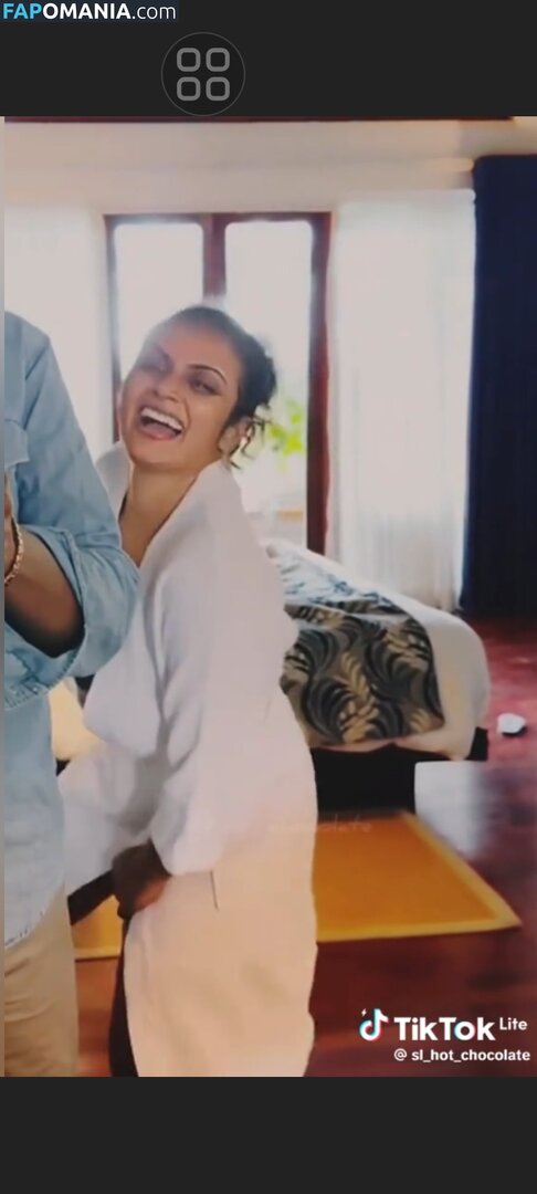 Sri Lanka / Sri Lankan Girls / hashini.guruge / poojaniperera Nu OnlyFans  Photo fuitée #133