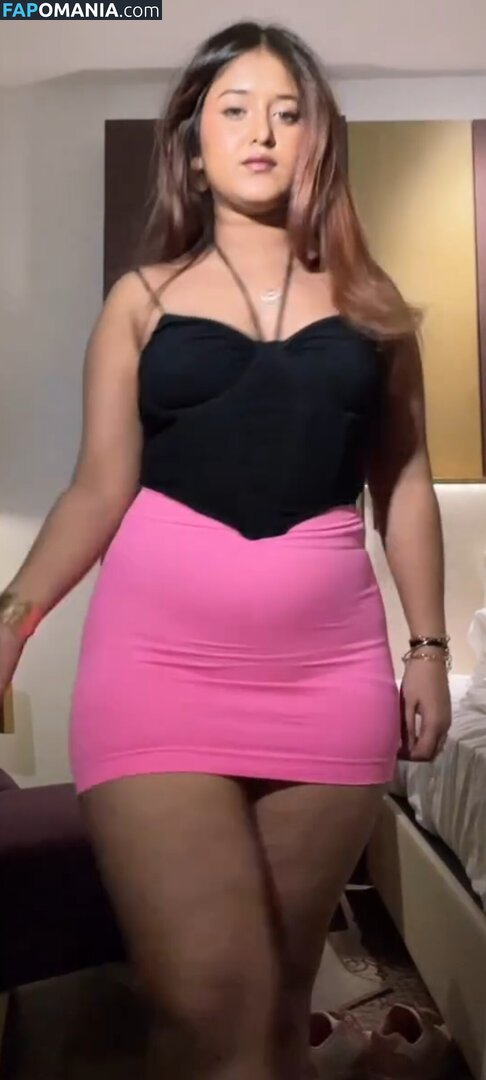 Srishtiroyyyy / srishtiroyyy Nu OnlyFans  Photo fuitée #1