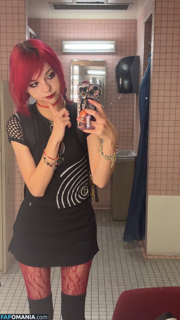 Stardustcos / arienedev / stardustpov Nu OnlyFans  Photo fuitée #89