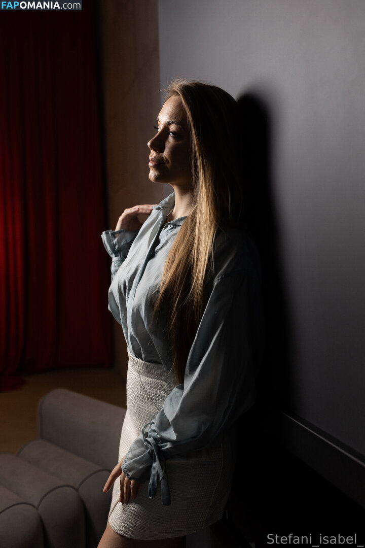 kittykat_witch / ryana-xxx / stefani_isabel_ / stefani_isabel_love Nu OnlyFans  Photo fuitée #204
