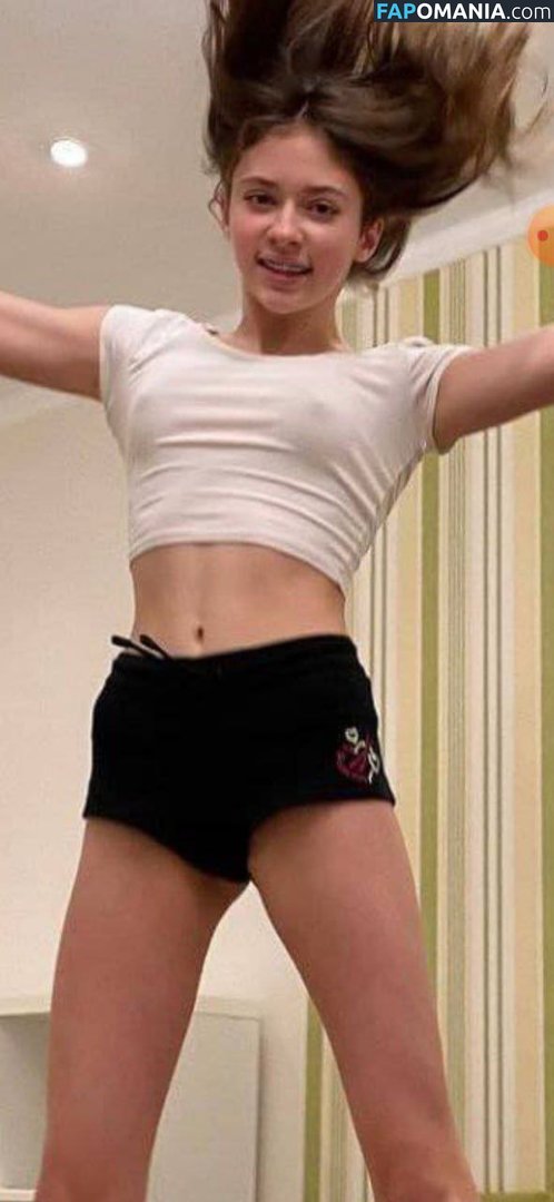 Derwald / Stefania Deriabina / st.efania4105 / xostefania Nu OnlyFans  Photo fuitée #37
